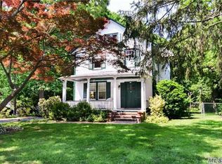 109 Maple Hill Rd, Huntington, NY 11743