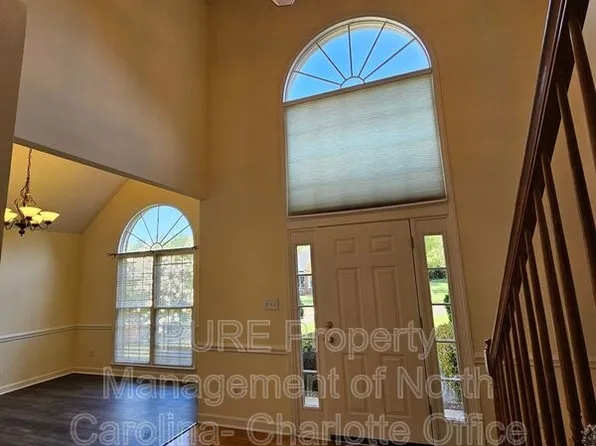 151 Woodfern Pl, Mooresville, NC 28115