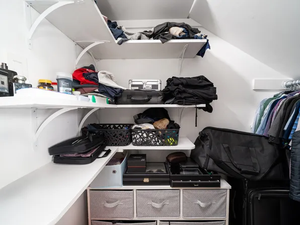 213 Roosevelt Street image 17 of 24