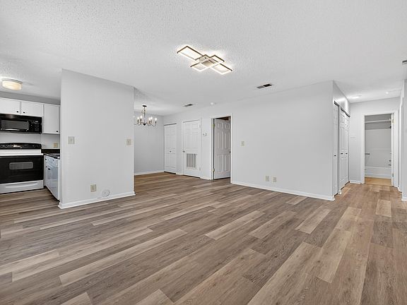 3rd image of 2601 Duncan Chapel Rd Unit 101B