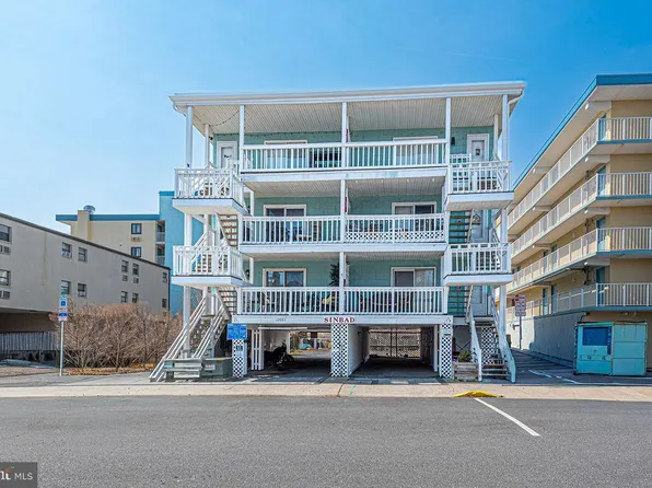 12005 Assawoman Dr, Ocean City, MD 21842