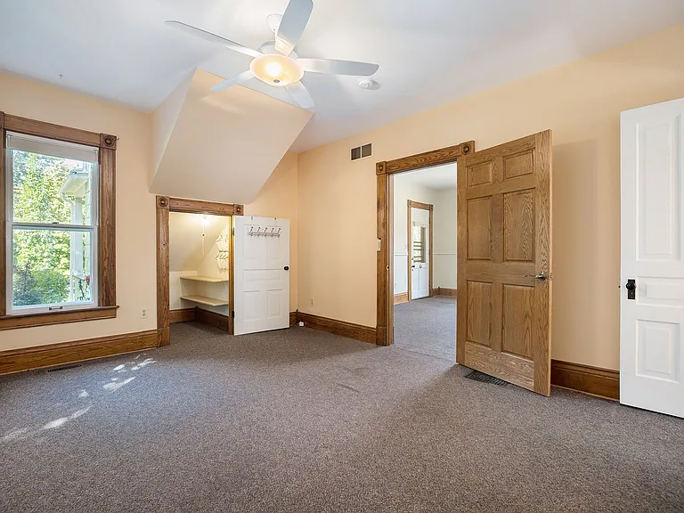 529 S Ashley St — Photo 16