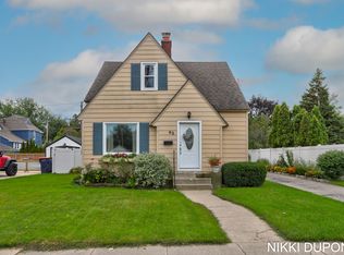 62 W 22nd St, Holland, MI 49423