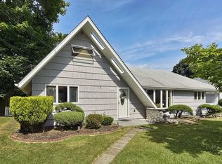 188 Church Ln, Wayne, NJ 07470