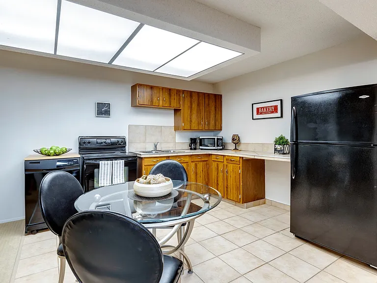 1035 Riverbend Dr SE #BASEMENT — Photo 5