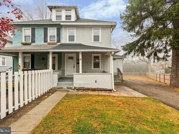 9 Summit Ave, Paoli, PA 19301