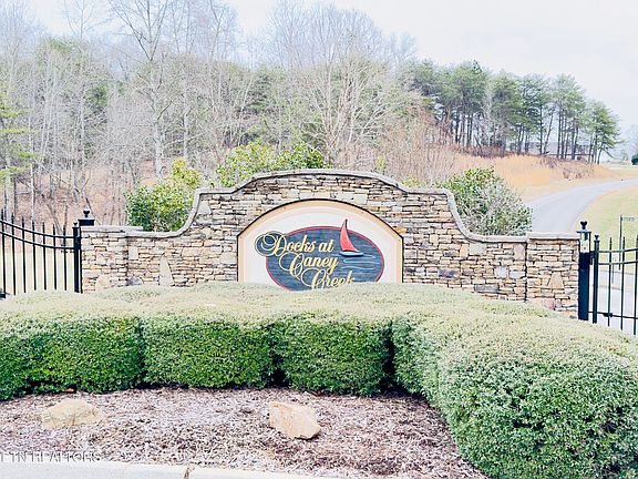 2nd image of 114 Meadow Ln