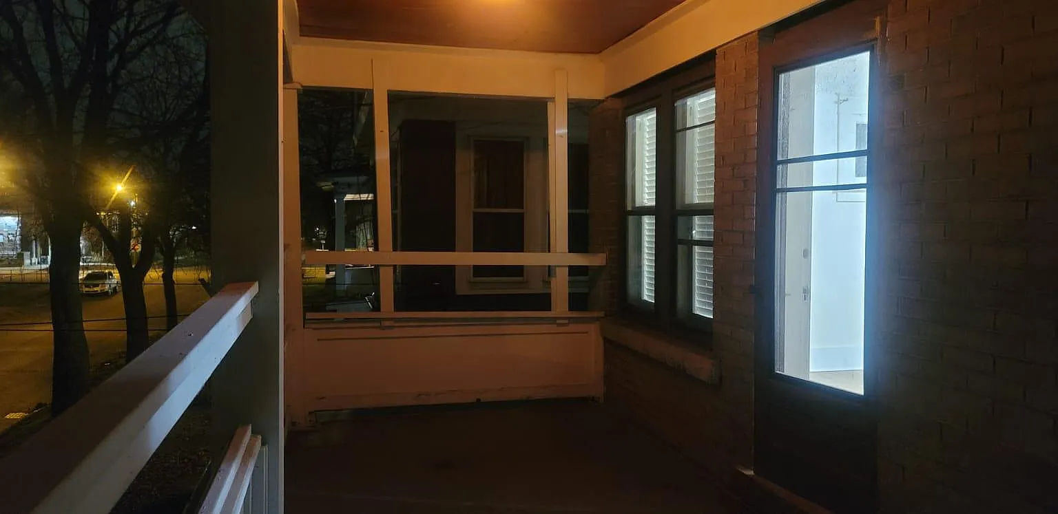 2 bed, 900 sqft, $1,100 — Photo 1