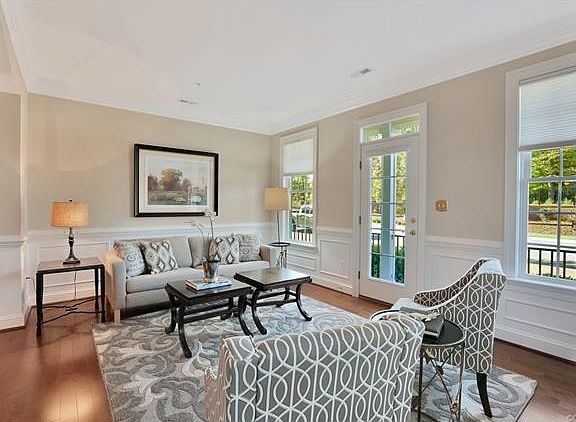 5th image of 1004 Marney Ct Unit 1004