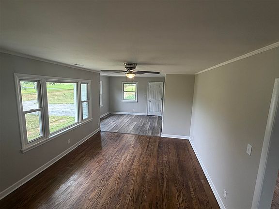 4th image of 264 Lambert Rd