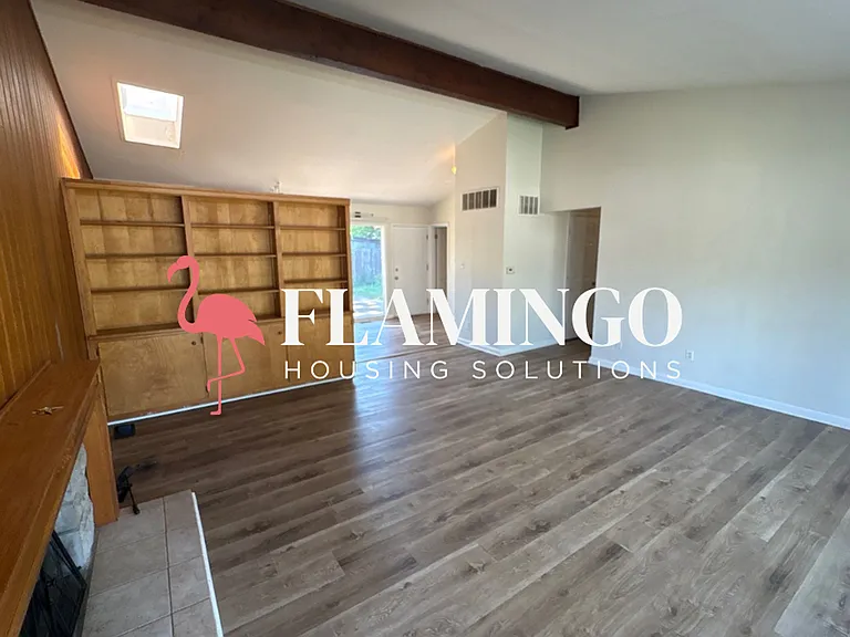 305 E Whittier Ave — Photo 3