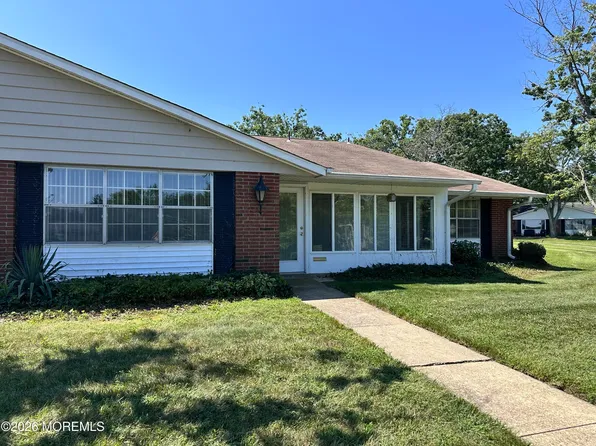 587 B Lake Point Drive, Lakewood, NJ 08701