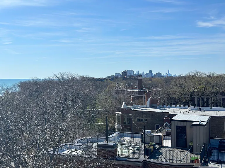 550 Sheridan Square — Photo 19