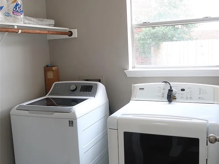 20714 Morning Creek Dr — Photo 24