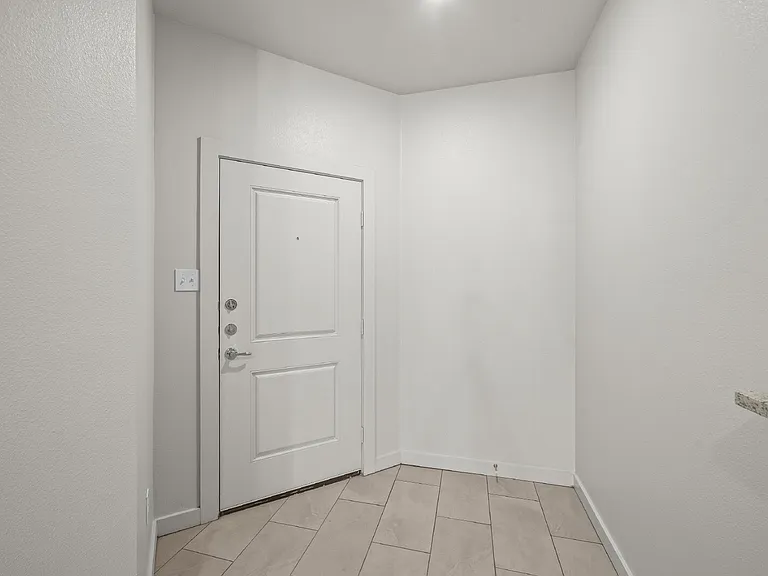 1123 N 7th St — Photo 15