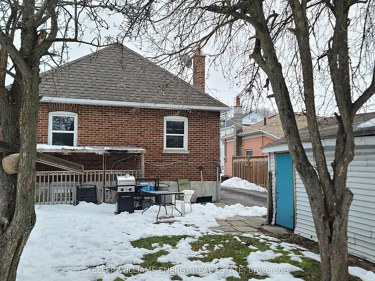 201 Celina St #UPPER — Photo 21
