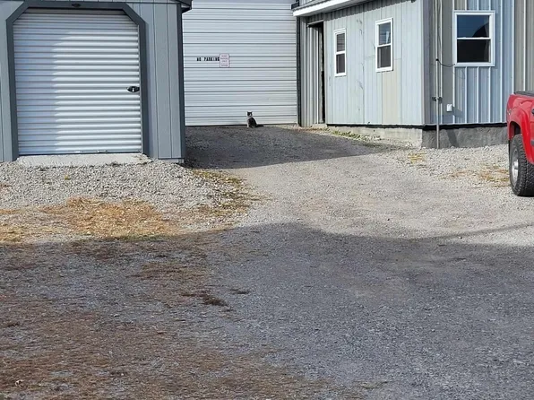 1109 S 16th St, Centerville, IA 52544