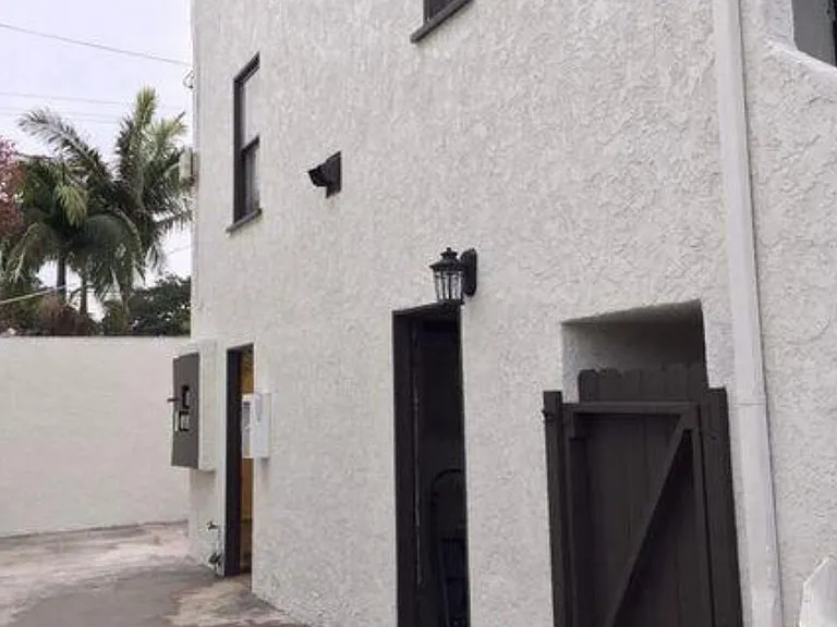 1882 Oregon Ave — Photo 12