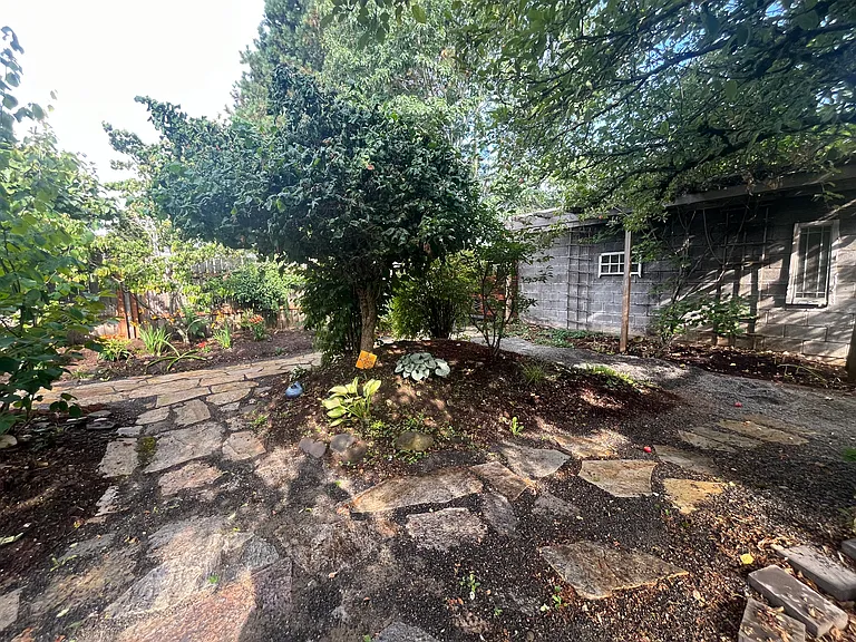 1215 NE 71st Ave — Photo 39
