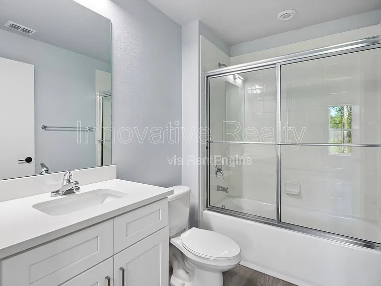 Las Palmas Apartments — Photo 49