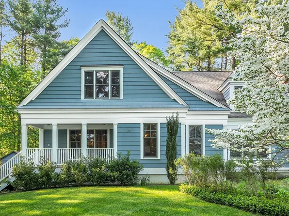 368 Stearns St, Carlisle, MA 01741