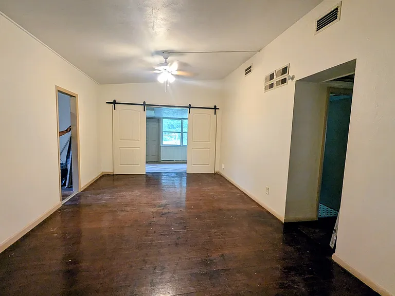 637 N Tampa Ave — Photo 2