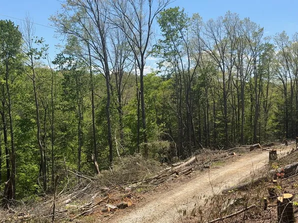 67 Victory Falls Rd, Campton, KY 41301