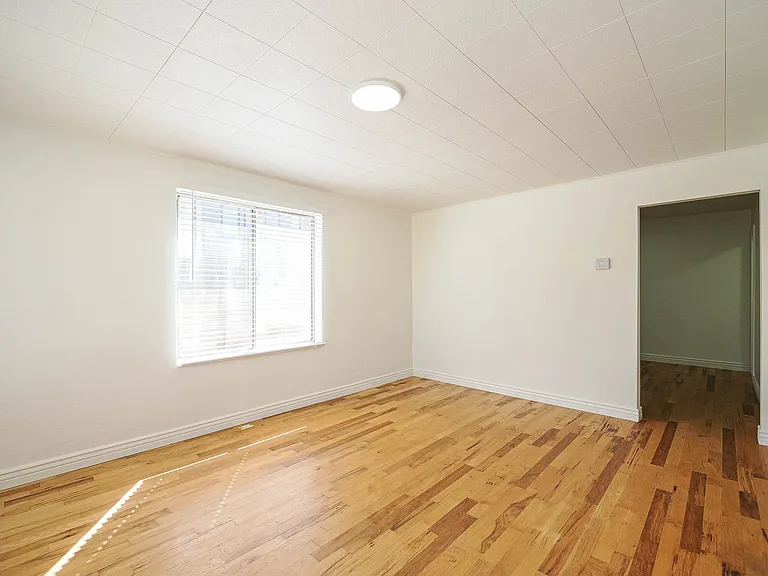 843 W Emeril Ave — Photo 5