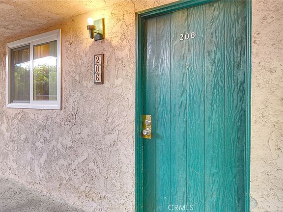 2nd image of 2940 N Verdugo Rd