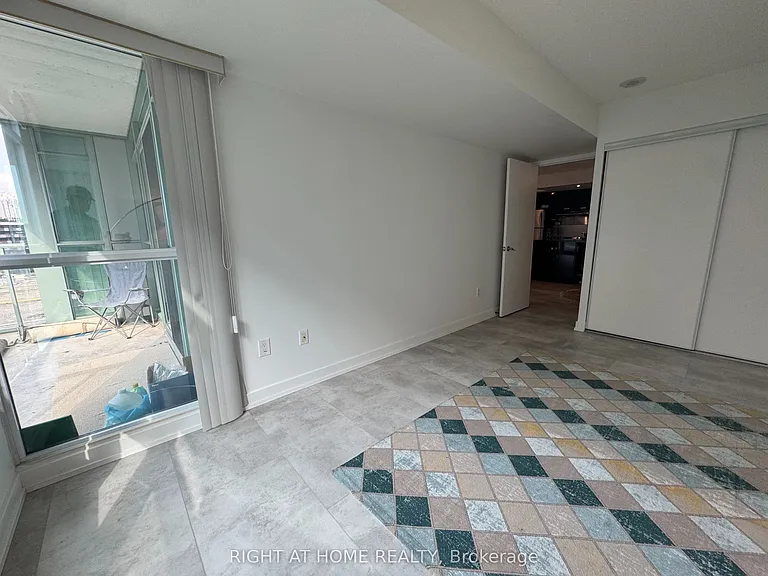 15 Singer Ct #916 — Photo 12