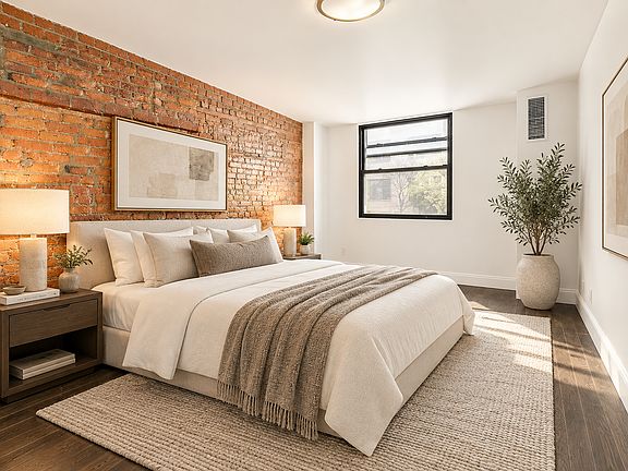 3rd image of 183 Christopher St #2