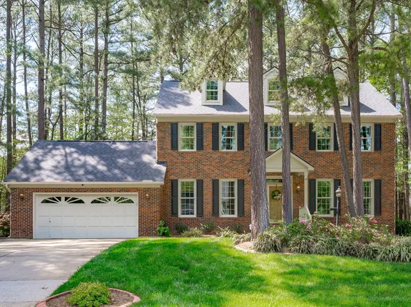 507 Heathridge Ln, Cary, NC 27513