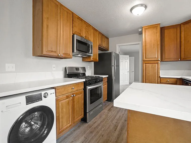 Brody Terrace Apartments — Photo 49