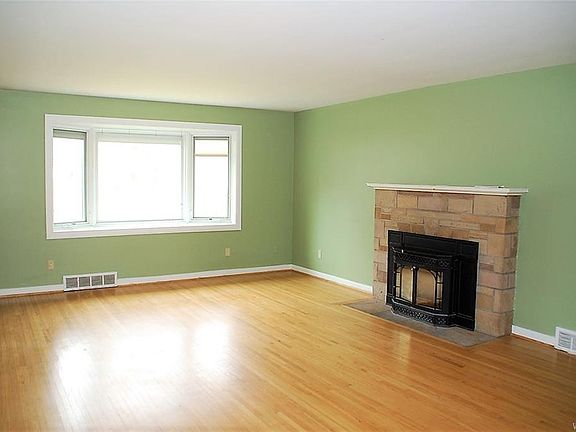 2nd image of 7644 Arnold Dr