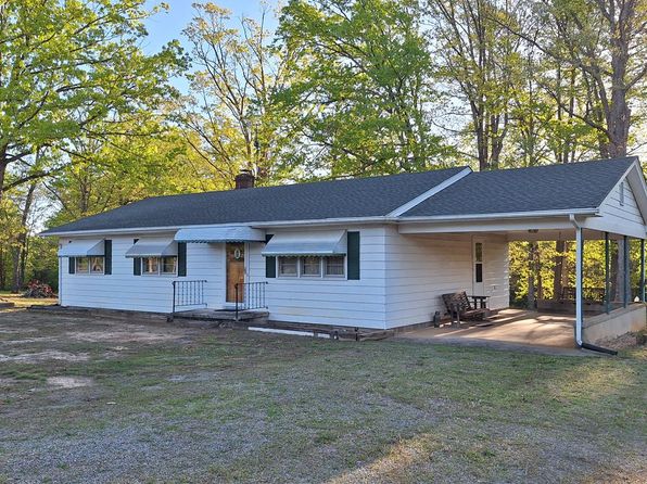 1095 Carl Henderson Trl, Vernon Hill, VA 24597