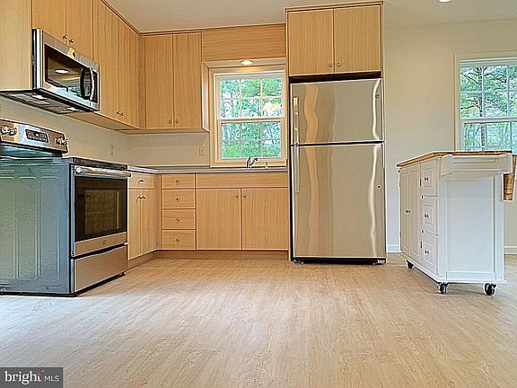 4th image of 22129 Indian Bridge Rd