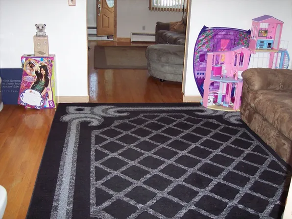 5 Blanche St, Secaucus, NJ 07094