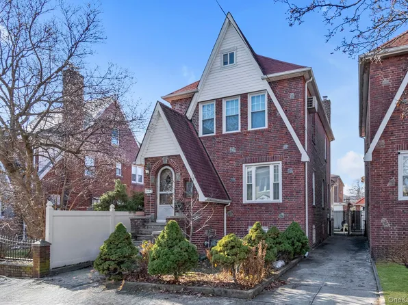 2445 Yates Avenue, Bronx, NY 10469