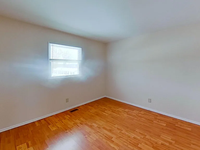 831 Parkcrest Dr #C — Photo 4