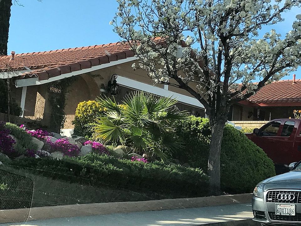 1st image of 28355 Patricia Hill Dr
