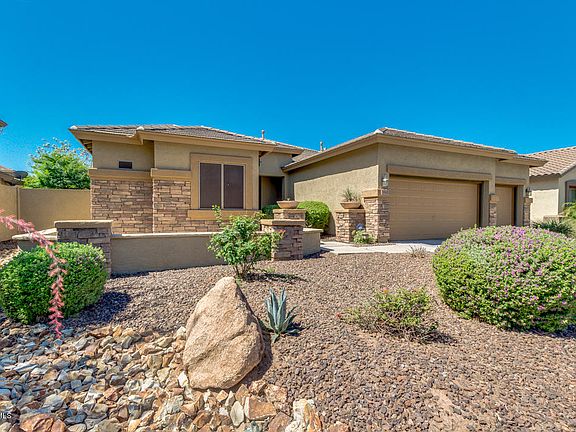4th image of 3905 E Vallejo Dr