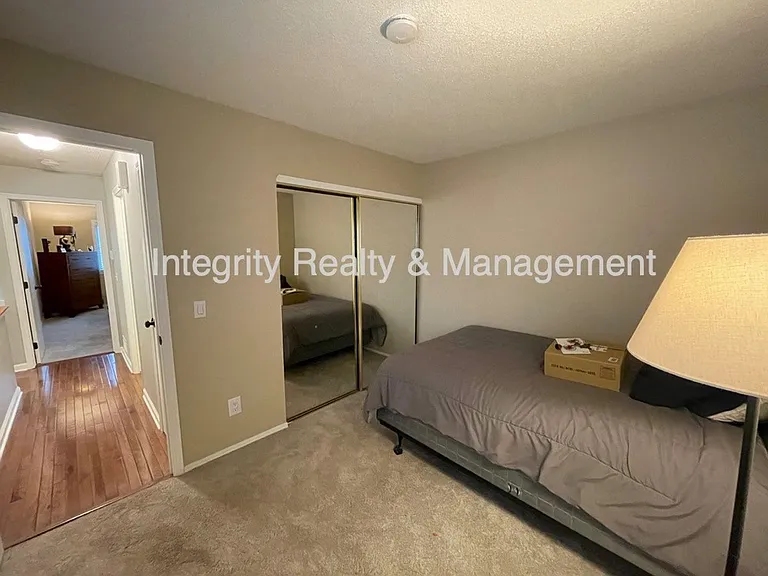 475 Chiswick Cir — Photo 39