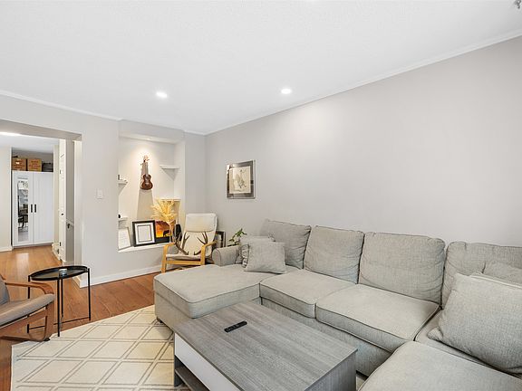 5th image of 1570 Freshfield Rd #47