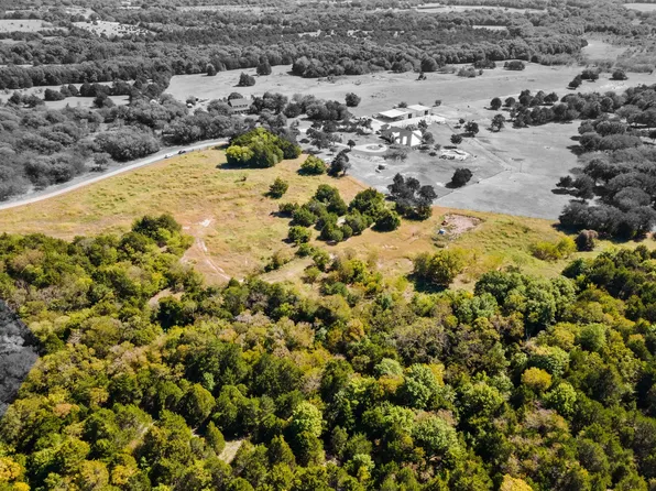 1198 S Clark Rd, Cedar Hill, TX 75104