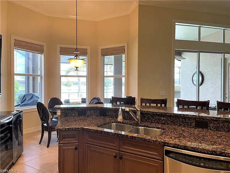 6557 Caldecott Dr — Photo 9