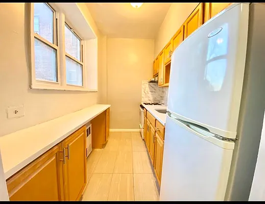 Rented by EastMount Realty LLC | media 1