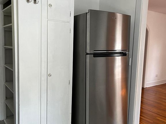 5th image of 108 Main St #1