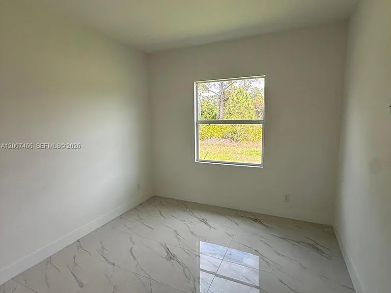 1089 Eisenhower Blvd — Photo 15
