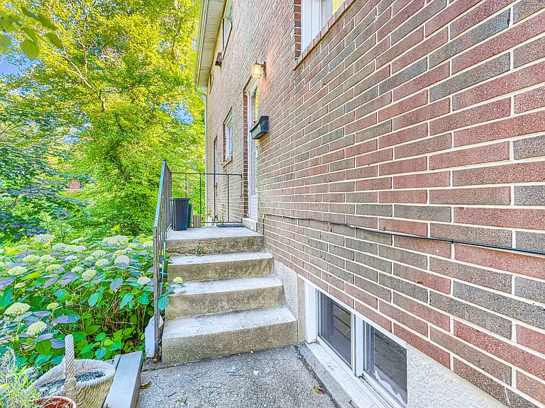 6191 Northwood Dr #2 — Photo 13