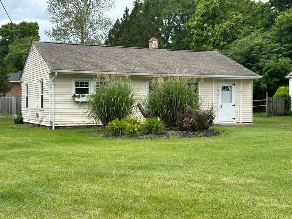 300 Heikes Ave, Dayton, OH 45405